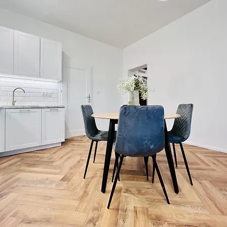 Apartamenty Kamienica Centrum - 1 Maja Lubiń Exterior foto