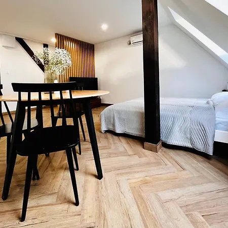 Apartamenty Kamienica Centrum - 1 Maja Lubiń Exterior foto
