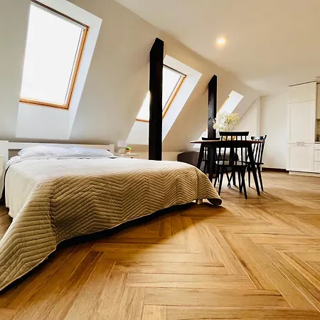 Apartamenty Kamienica Centrum - 1 Maja Lubiń Exterior foto
