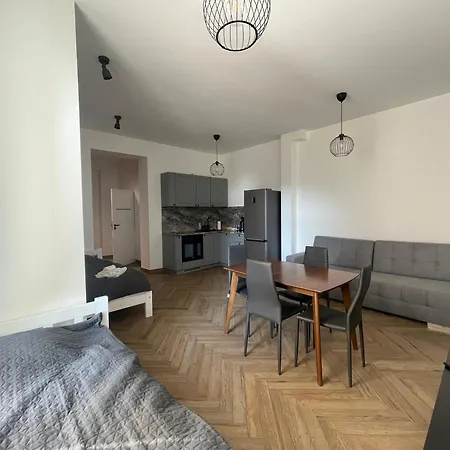 Apartamenty Kamienica Centrum - 1 Maja Lubiń Exterior foto